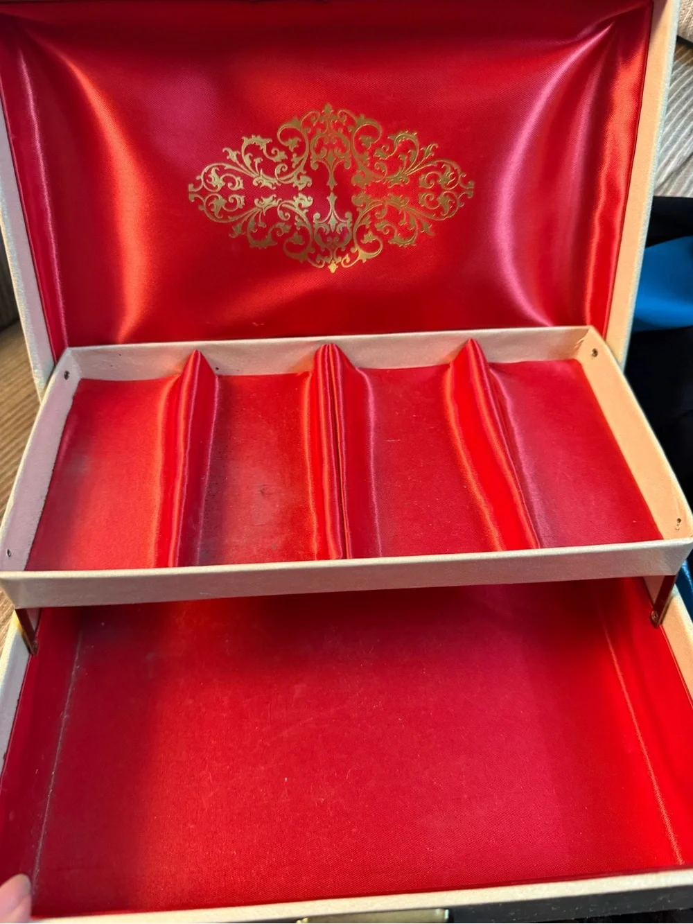 1950s Cream & Gold Jewelry Box. W.T. Grant Co. Working Lock & Key